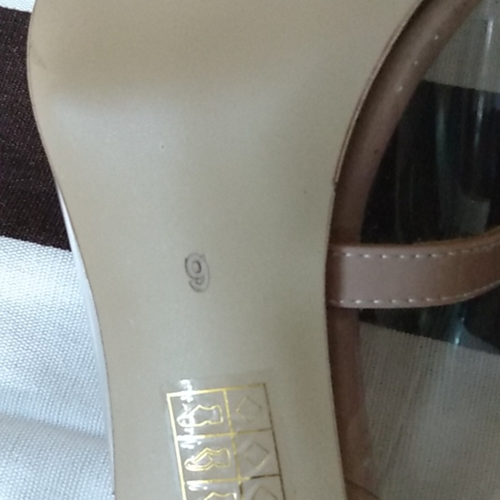 Shoes - Picture 6 of 9